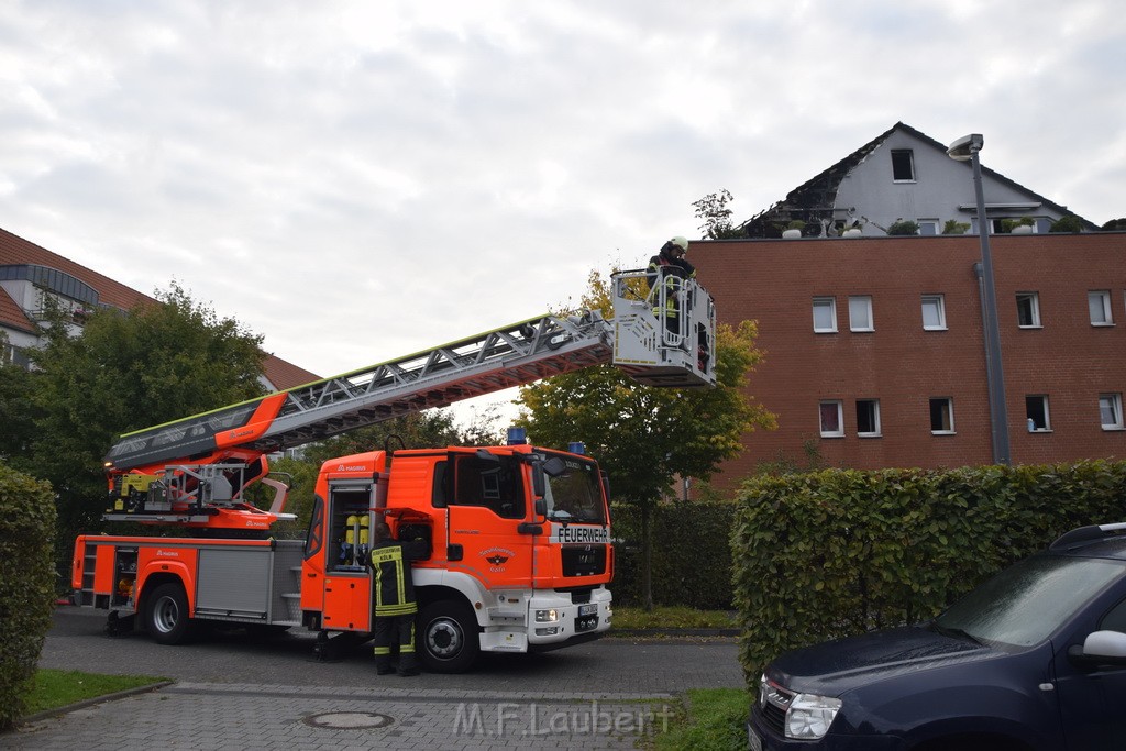 Feuer 2 Y Koeln Suerth Elisabeth Selbertstr P231.JPG - Miklos Laubert